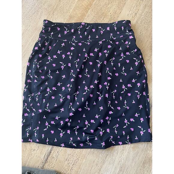 Belyn Key Golf Skort Stretch Black w/ Pink Cherries XXSmall NWT - Picture 2 of 9